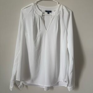 Lord & Taylor White Long Sleeve V-Neck Women’s Sleek Minimalist Blouse
